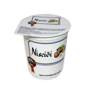 Bergjoghurt mit Haselnüssen (Nisciòi), Nostrani del Ticino